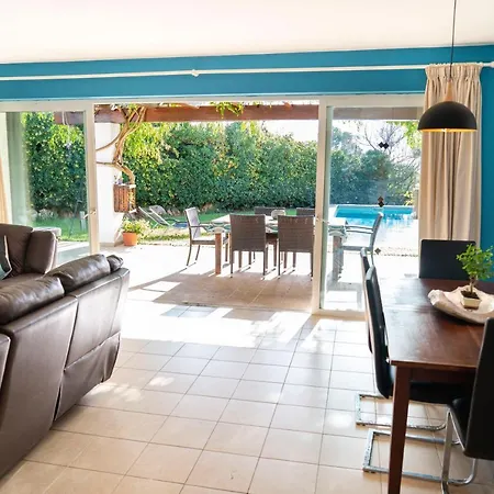 Marina Biniancolla Villa *